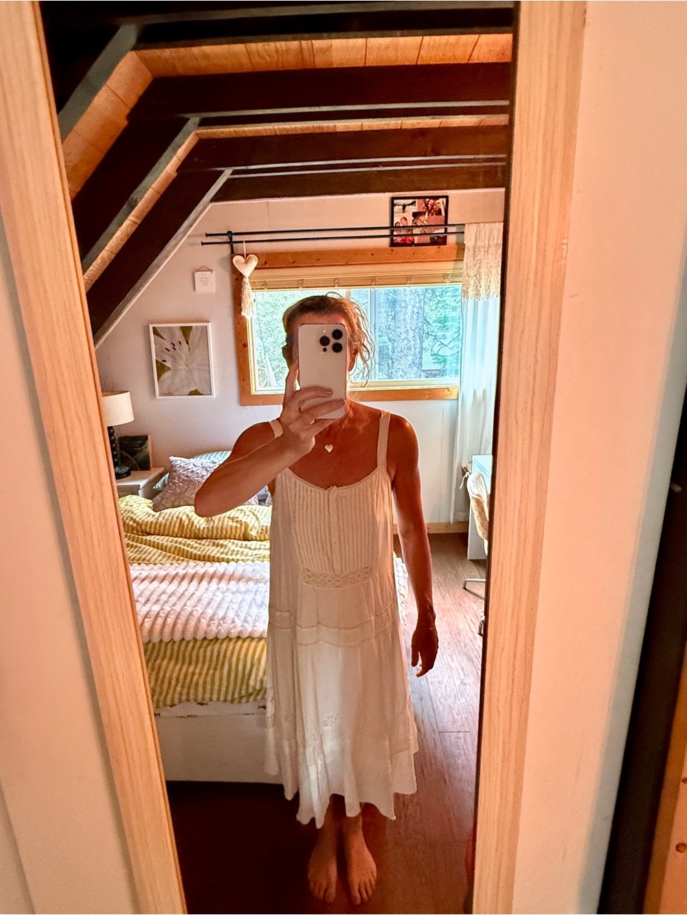 Casual Off-White Maxi Sundress with Lace Detail - Picture 6 of 7